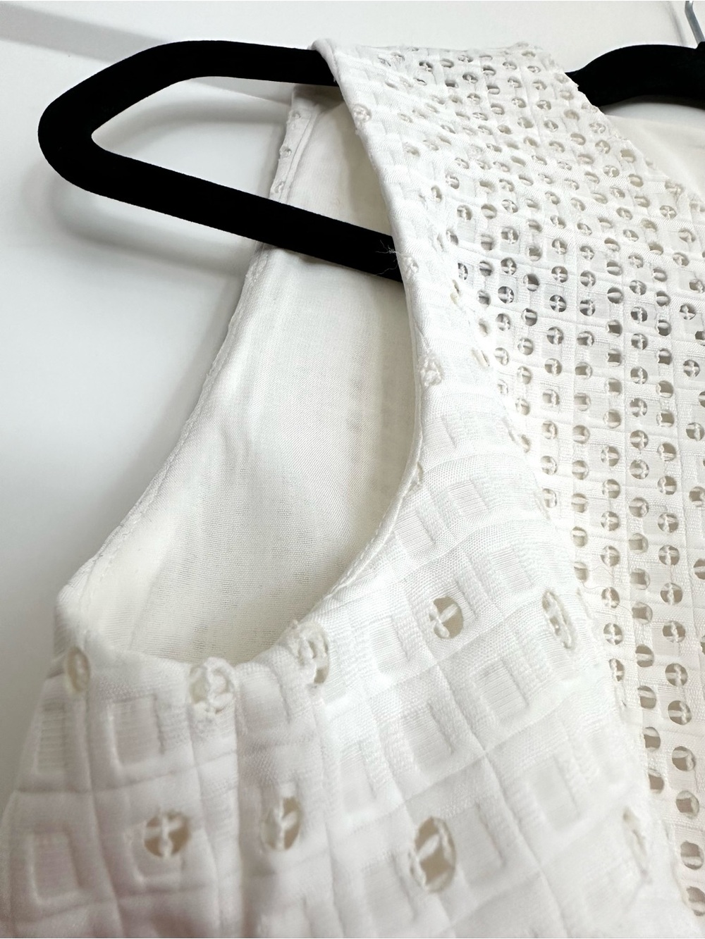 Emu White Dress with Pink Ombre Pleats - Picture 4 of 10